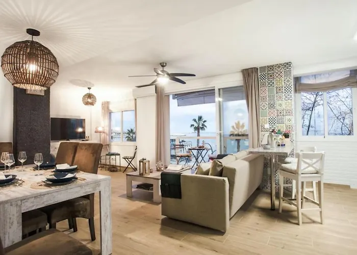 Holidays2malaga Mendoza Terrace & Sea View Apartment *