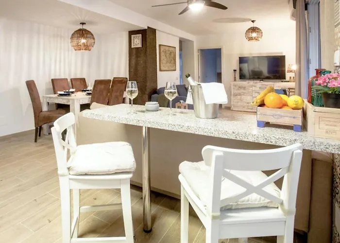 Holidays2malaga Mendoza Terrace & Sea View Apartment